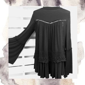 🔴 CLEARANCE 🔴 BLACK LUMIE BELL SEEVE TOP